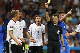 Giới Còi Việt: Không có chuyện trọng tài thiên vị Pháp