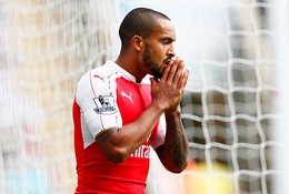 ĐT Anh hướng đến EURO 2016: Walcott có nguy cơ mất chỗ