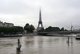 EURO 2016: Sau nỗi lo khủng bố là lũ lụt