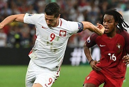 Lewandowski và Renato Sanches cùng được vinh danh