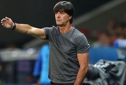 Loew biện minh lý do không tiền đạo cắm