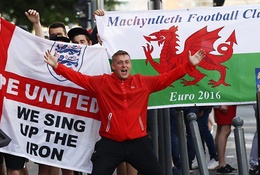 Xứ Wales và mối thâm thù hàng trăm năm với Anh