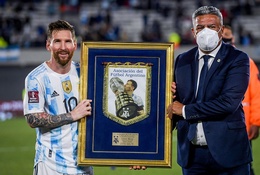 Messi ghi 80 bàn thắng cho tuyển Argentina như thế nào?