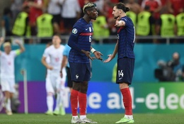 Nội bộ tuyển Pháp rối ren ngay trên sân trong trận thua Thụy Sĩ