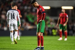 Bồ Đào Nha và Ronaldo mất suất dự World Cup vào phút 90