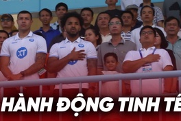 Hành động tinh tế của Xuân Son với con trai