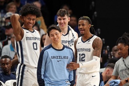 Thấp bé liệu có thể thi đấu tại Giải bóng rổ nhà nghề Mỹ NBA?