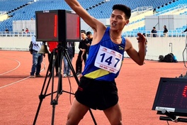 Tài năng 20 tuổi Trần Văn Đảng xuất sắc vượt mặt đàn anh Dương Văn Thái giành HCV 1500m