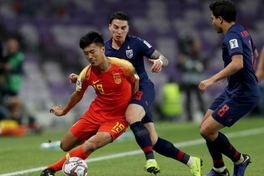 Hạ Thái Lan, Trung Quốc giành vé vào Tứ kết Asian Cup 2019