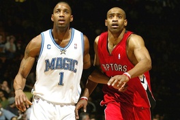 NBA tung đoạn video hiếm về cảnh Visanity và T-Mac sánh đôi trình diễn úp rổ