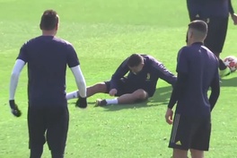 Ronaldo suýt gặp chấn thương nặng trước đại chiến Atletico Madrid vs Juventus
