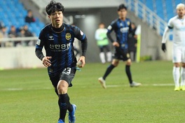Bảng xếp hạng K-League 2019 vòng 5: Công Phượng và Incheon sắp chạm đáy