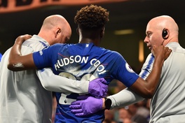 Chấn thương của Hudson-Odoi nghiêm trọng như thế nào khiến Chelsea lo sợ?