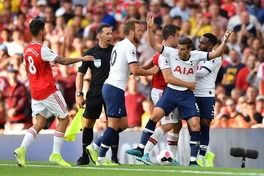 CĐV Arsenal chỉ ra sai lầm tai hại của Unai Emery trước Tottenham