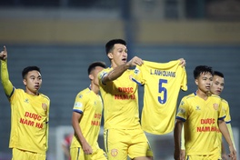 SHB Đà Nẵng xếp cuối bảng V.League 2020: HLV Huỳnh Đức có nhớ Merlo?