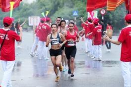 Tận hưởng cung đường chạy đậm chất dấu ấn văn hóa của Techcombank Hanoi Marathon 2022