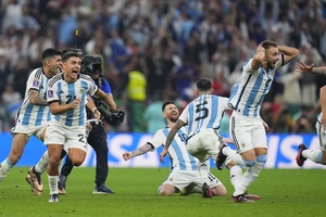 Argentina lên ngôi vô địch thế giới sau màn rượt đuổi hấp dẫn bậc nhất lịch sử