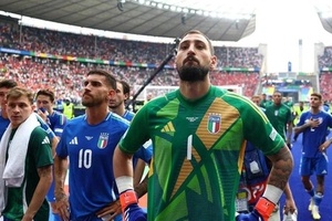 Tuyển Ý “thay máu” chỉ giữ lại đúng... 1 cầu thủ sau thất bại bạc nhược ở Euro 2024