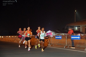 Kỷ lục gia Pheara Vann tạo nguồn cảm hứng đặc biệt ở Viettel Marathon 2024 chặng Angkor Wat