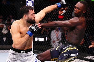 Kết quả UFC Fight Night: Nassourdine Imavov hạ knockout Israel Adesanya 