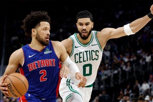 Thắng đậm ĐKVĐ Boston Celtics, “ngựa ô” Detroit Pistons tiếp tục thăng hoa khó tin