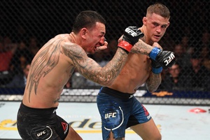 Trận đấu giải nghệ giữa Dustin Poirier với Max Holloway được ấn định?