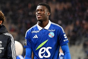 Chuyển nhượng Chelsea mới nhất 2025: The Blues mua hậu vệ tuổi teen người Pháp