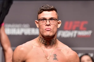 Caio Borralho khoe làm dự bị UFC 319, lập tức bị Nassourdine Imavov "nắn gân"