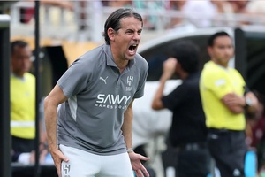 Simone Inzaghi trải qua cơn ác mộng ở Saudi Arabia, với nguy cơ bị sa thải