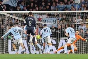 Valverde cứu nguy cho Real Madrid bằng chiến thắng kịch tính ở phút 90+4