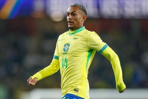 Brazil kéo dài lời nguyền ở vị trí hậu vệ phải 3 kỳ World Cup liên tiếp