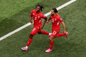 Cặp đôi "siêu dự bị" rực sáng, Thụy Sĩ nhấn chìm đối thủ 4-1 tại World Cup 2026