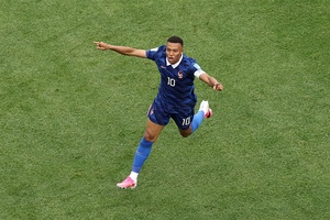 Mbappé cân bằng kỷ lục của Klose tại World Cup, chỉ còn kém Messi 2 bàn