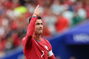 Vì sao Ronaldo nói “Tôi đã trở lại” sau cú đúp vào lưới Uzbekistan?
