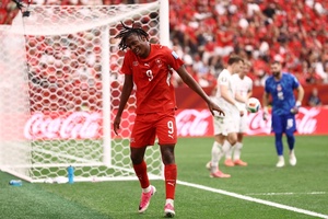 Hạ Canada, Thụy Sỹ khiến chủ nhà World Cup mất lợi thế sân nhà ở vòng knock-out