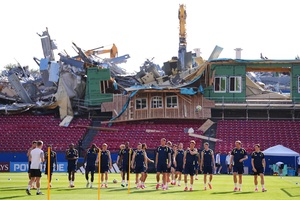 Sốc với cảnh đổ nát tại sân tập của tuyển Thụy Điển ở World Cup 2026