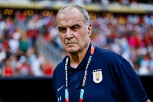 Hết hạn hợp đồng, "Gã điên" Bielsa cúi đầu nhận lỗi vì chiến dịch World Cup 2026 thất bại