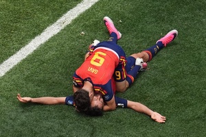 Tây Ban Nha thắng áp đảo Áo, chấm dứt nỗi ám ảnh vòng knock-out World Cup