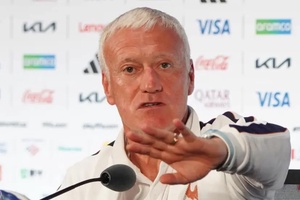 HLV Deschamps chọn Tây Ban Nha "cửa trên" ở bán kết World Cup