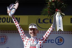 Pogacar thắng chặng thứ 4 cuộc đua xe đạp Tour de France 2025 và thắng chặng thứ 100 trong sự nghiệp