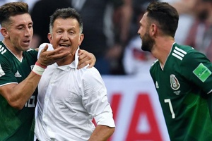 Juan Osorio: Từ bài "học lỏm" bên cửa sổ đến chiến thắng để đời trước ĐKVĐTG Đức