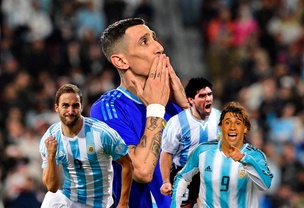 Di Maria có thể bắt kịp ai ở tuyển Argentina về ghi bàn trước khi chia tay?