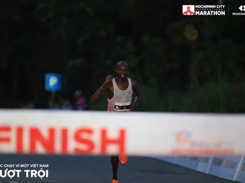 Edwin Kiptoo giữ vững ngôi vương tại Giải Marathon Quốc tế TP.HCM Techcombank 2024