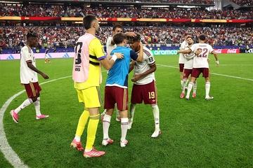Tây Ban Nha vào chung kết World Cup, tạo nên trận chung kết "độc nhất" trong lịch sử giải đấu