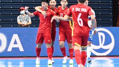 FIFA trầm trồ với bàn thắng lịch sử của Đắc Huy