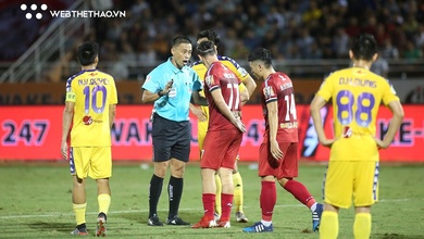 VAR vẫn cách xa...V.League