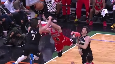 Alex Caruso bị Grayson Allen phạm lỗi nguy hiểm: “Cậu ấy đã có thể mất sự nghiệp”
