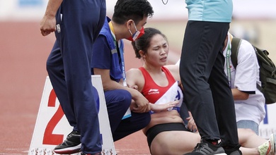 SEA Games 31: ĐKVĐ Đinh Thị Bích bị "tác động" trước vạch đích ở nội dung chạy 800m nữ