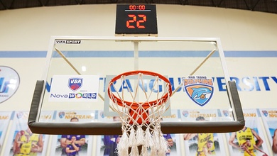 Các dunker VBA thỏa sức "cháy lưới" cùng trụ rổ nội đạt chuẩn FIBA từ VIFASPORT