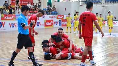 Kịch tính tứ kết giải Futsal HDBank Sinh viên Khu vực Hà Nội 2024